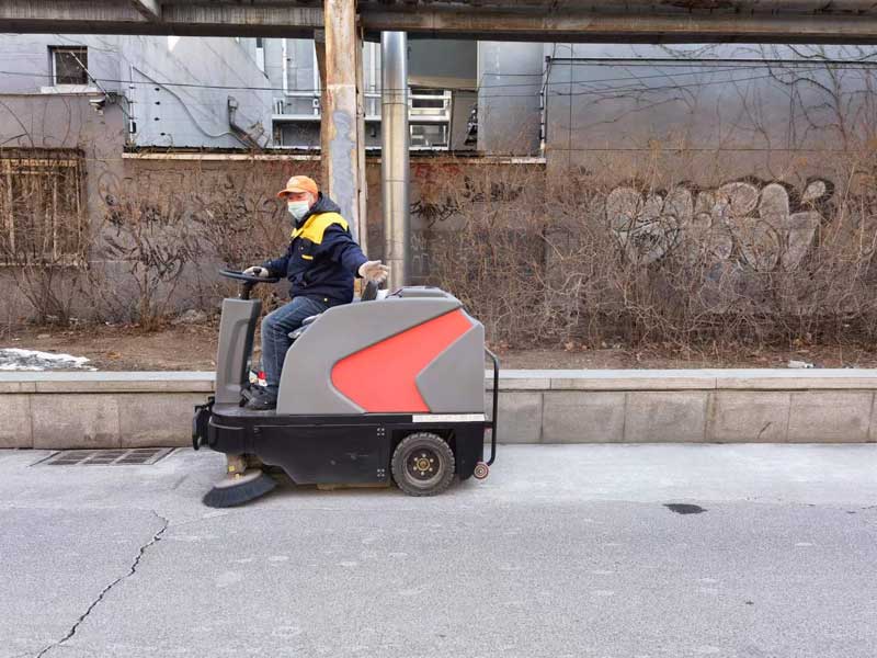 北京798藝術(shù)區(qū)使用揚(yáng)子掃地機(jī)后，持續(xù)采購！