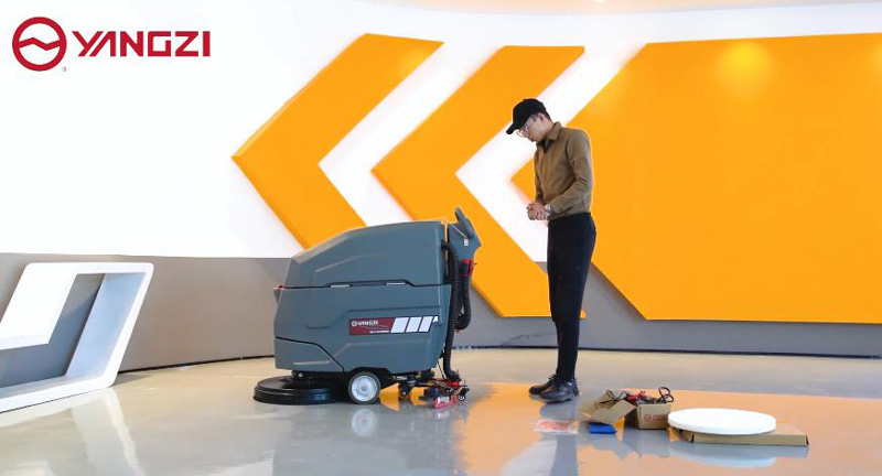 不同場景如何去選擇？掃地機還是洗地機？