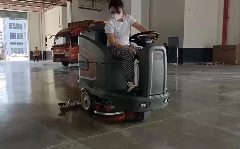 哪些因素會(huì)影響洗地機(jī)的工作時(shí)間