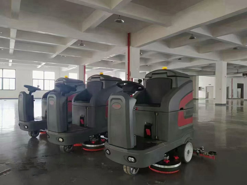 地面有污漬怎么辦？揚(yáng)子洗地機(jī)幫你解決