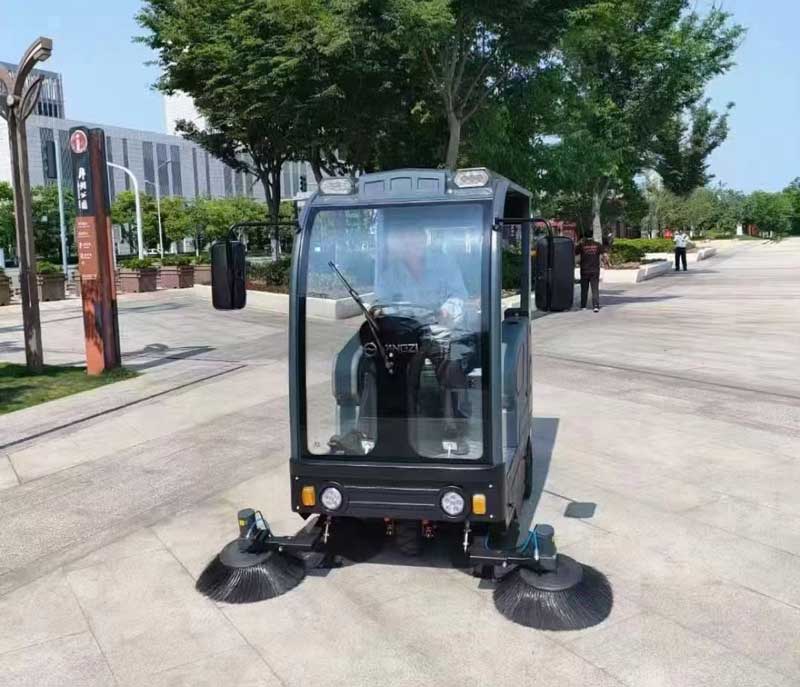 電動(dòng)掃地車(chē)