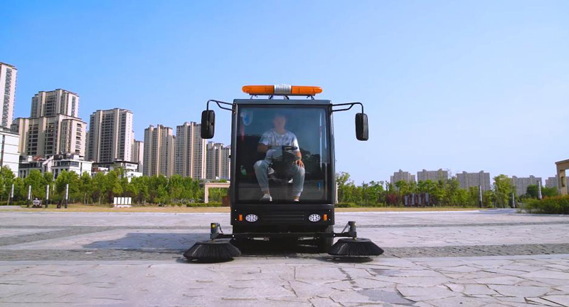 揚(yáng)子工業(yè)洗地機(jī)、掃地機(jī)的優(yōu)點(diǎn)