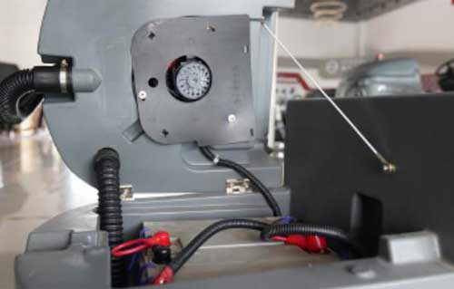 掃地車(chē)電機(jī)經(jīng)常燒壞，保險(xiǎn)絲反而沒(méi)燒